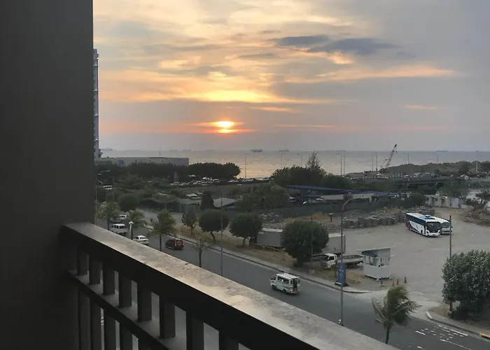 One Bedroom In Moa Complex 4* Manila